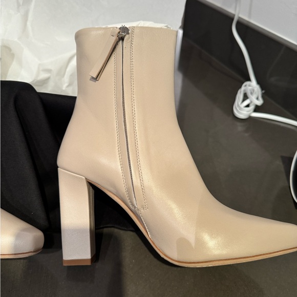 Theory Slim Square Boot in cement size 36 - Picture 5 of 7